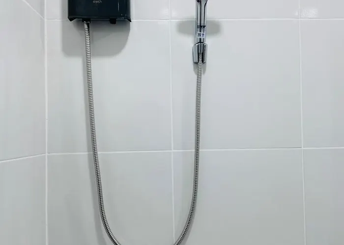 Meriton101 אכסניה *